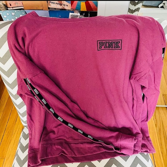 Women’s pink vs long sleeve sweatshirt - Picture 2 of 4